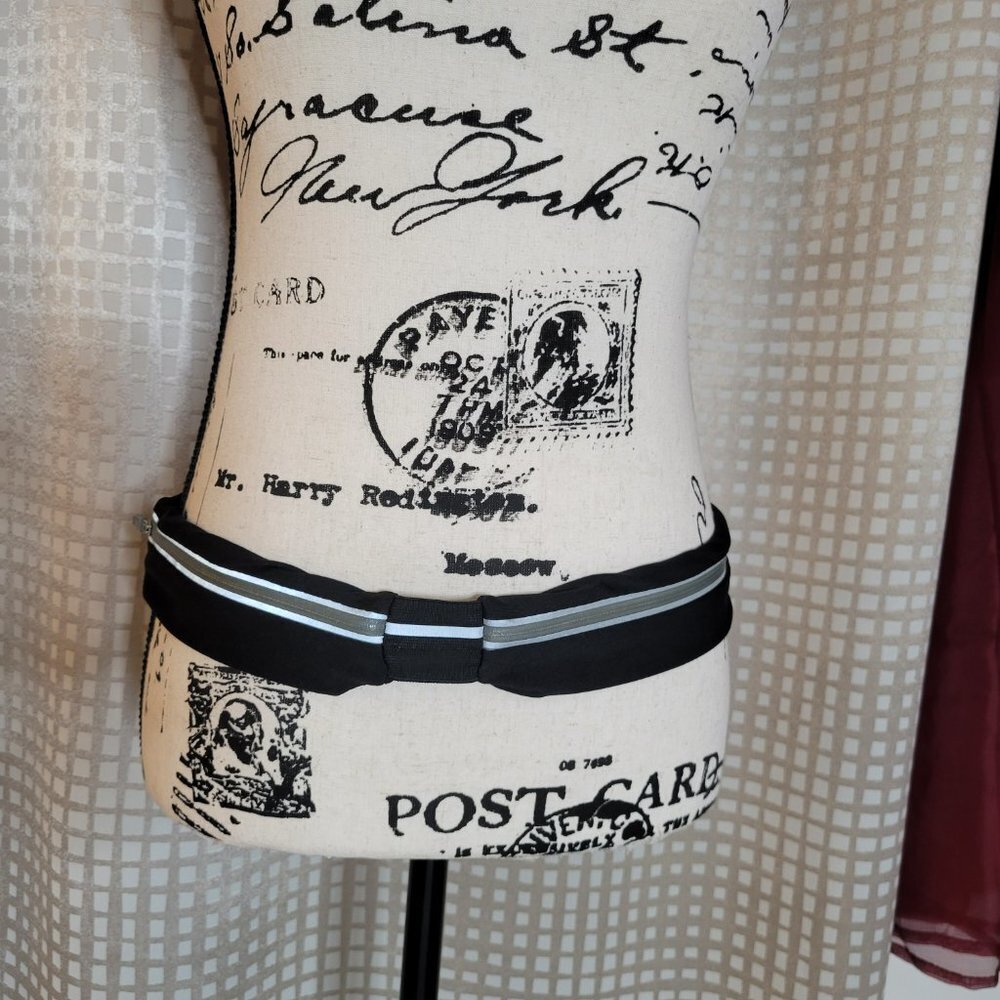 GO Belt – As Seen on TV – Extra Stretchy - 2 Expandable Pockets